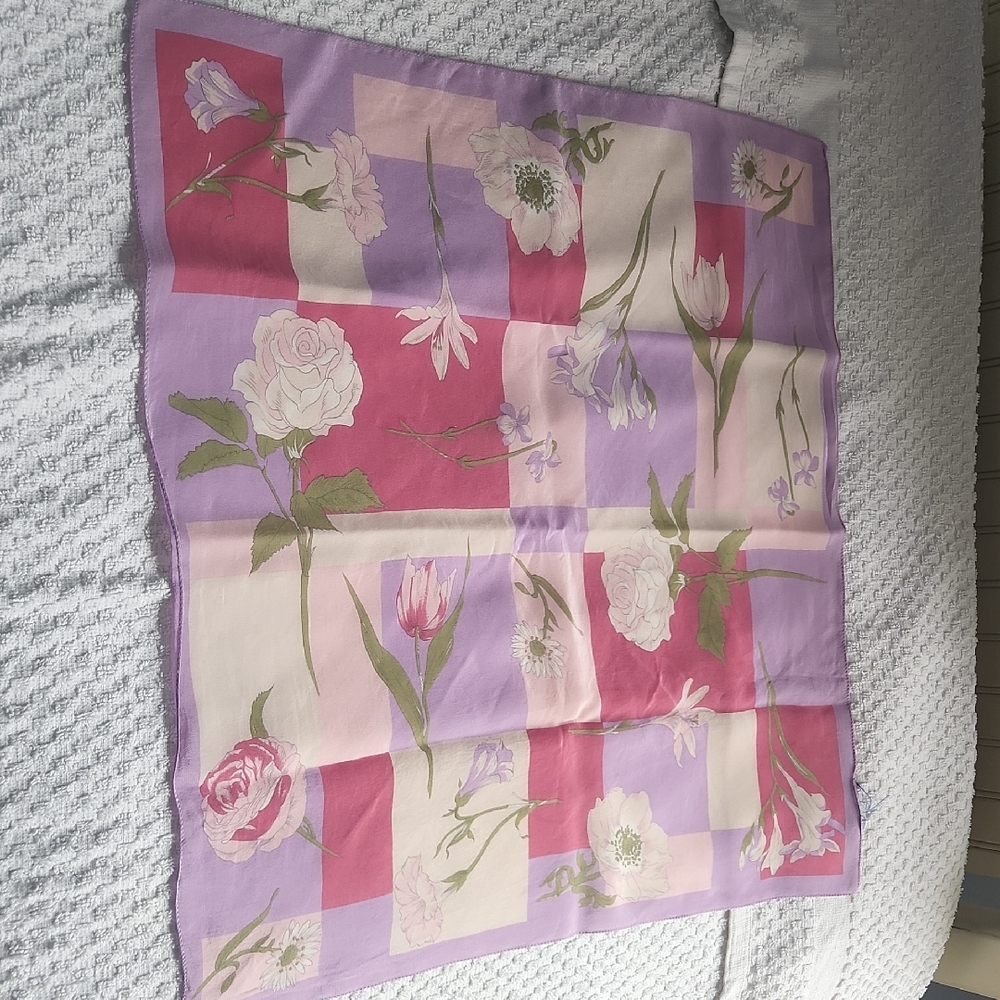 Floral Patterned Scarf in Pink and Purple